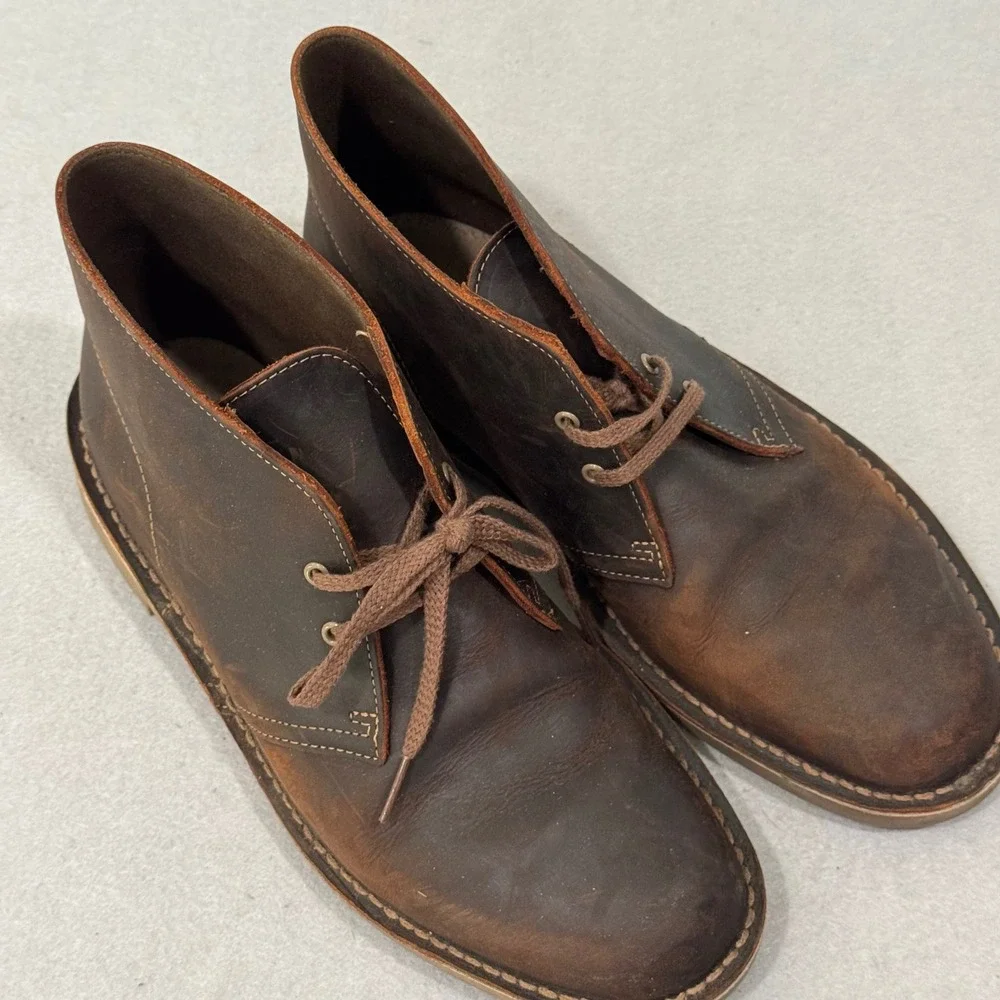Clarks Desert Boots Mens Size 9 Dark Brown Beeswax Leather Chukka Lace Up Casual